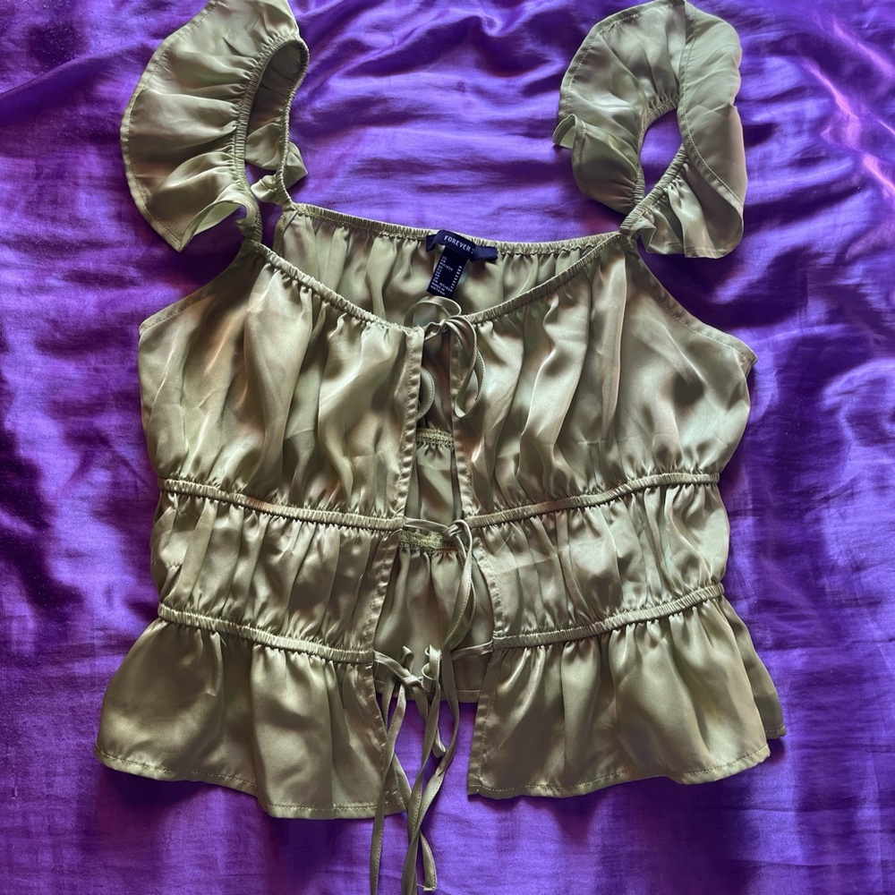Forever 21 medium green tie up crop top